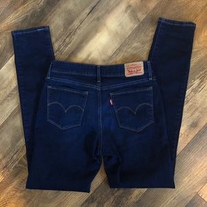 Levi jeans 711